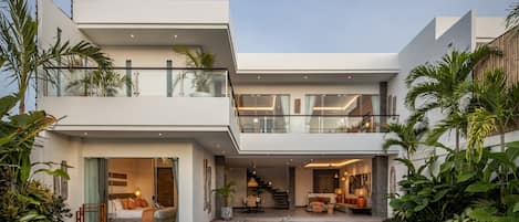 Fachada de la propiedad