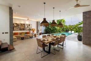 Luxury-Villa | Esszimmer