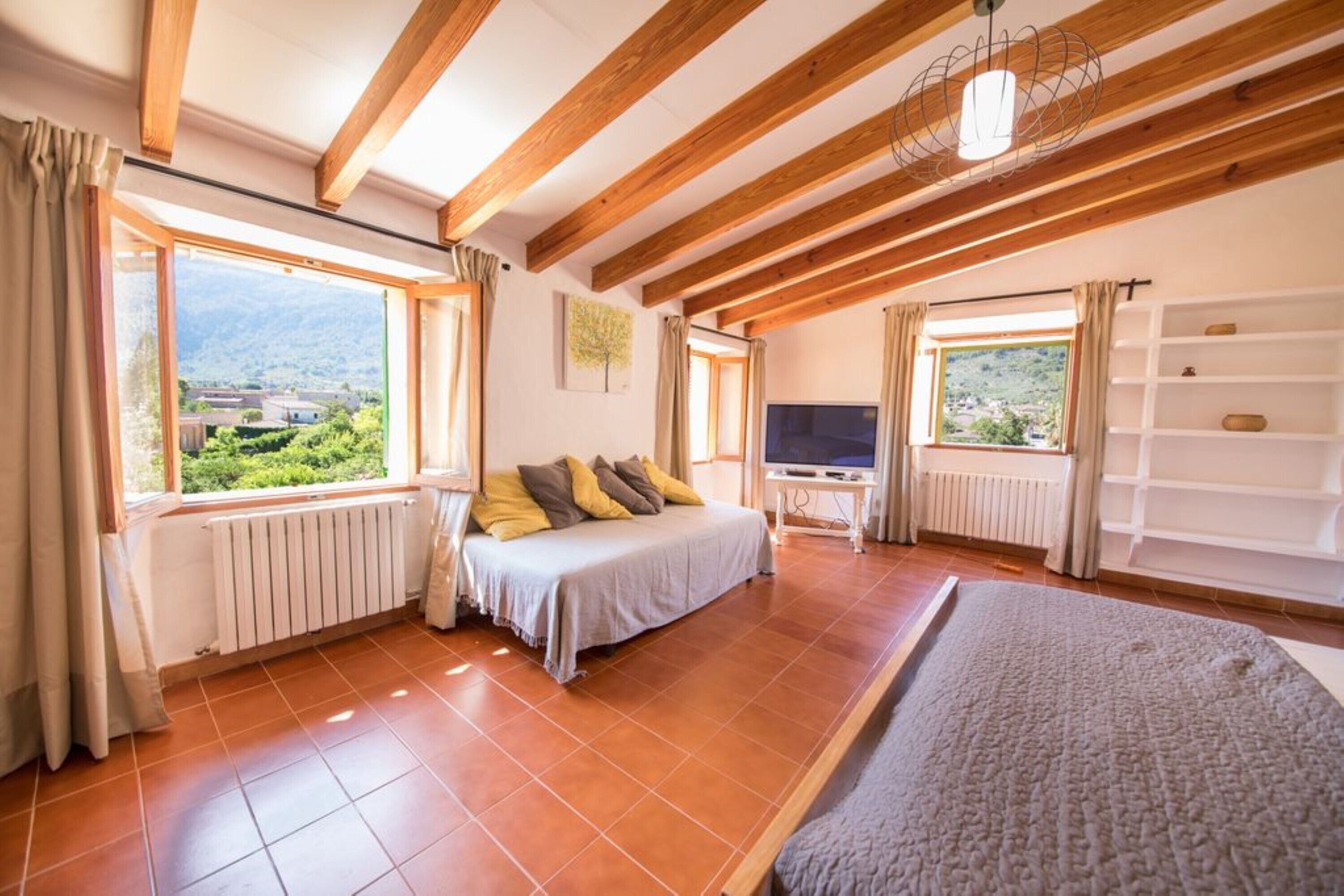 4 dormitorios, tabla de planchar con plancha, wifi gratis y ropa de cama