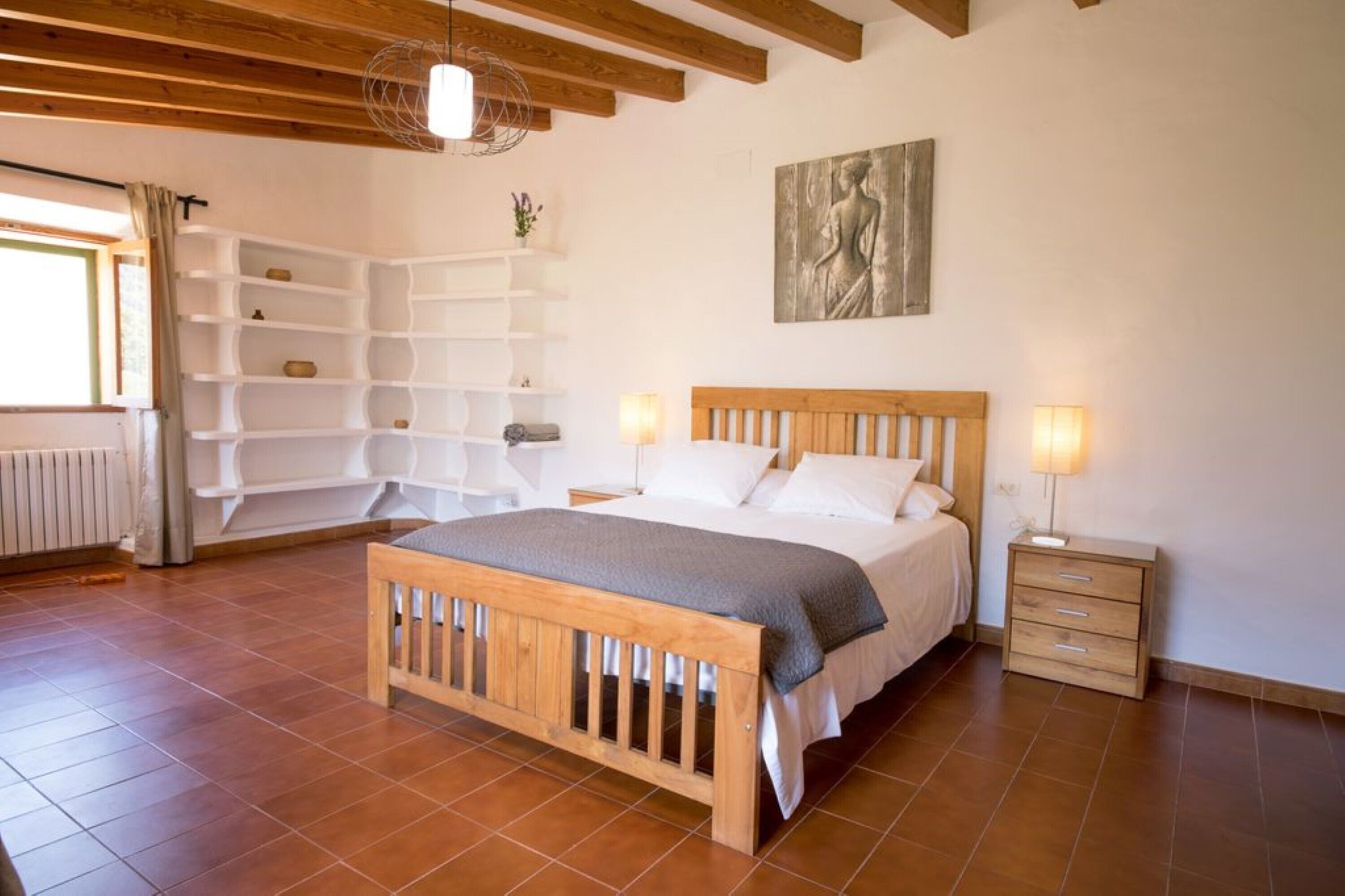 4 habitaciones, tabla de planchar con plancha y wifi gratis 