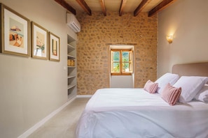 3 habitaciones, tabla de planchar con plancha y wifi gratis