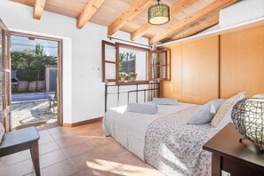 2 soverom, strykejern/-brett, wi-fi (inkludert) og sengetøy