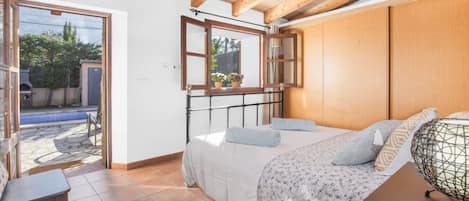 2 habitaciones, tabla de planchar con plancha y wifi gratis