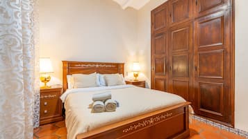 2 Schlafzimmer, BĂŒgeleisen/BĂŒgelbrett, kostenloses WLAN, BettwĂ€sche