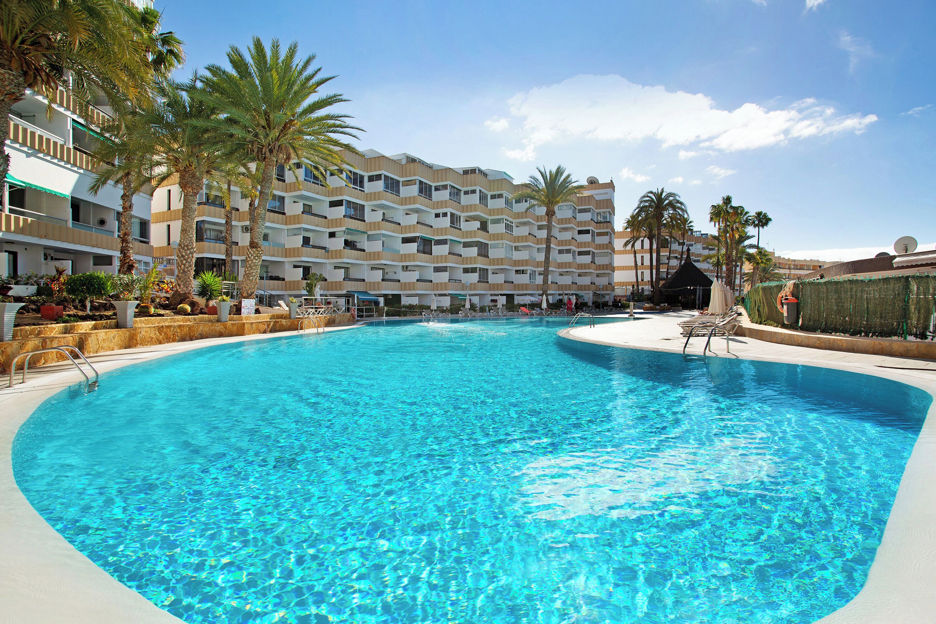 Et oppvarmet basseng