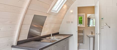 Réfrigérateur, grille-pain