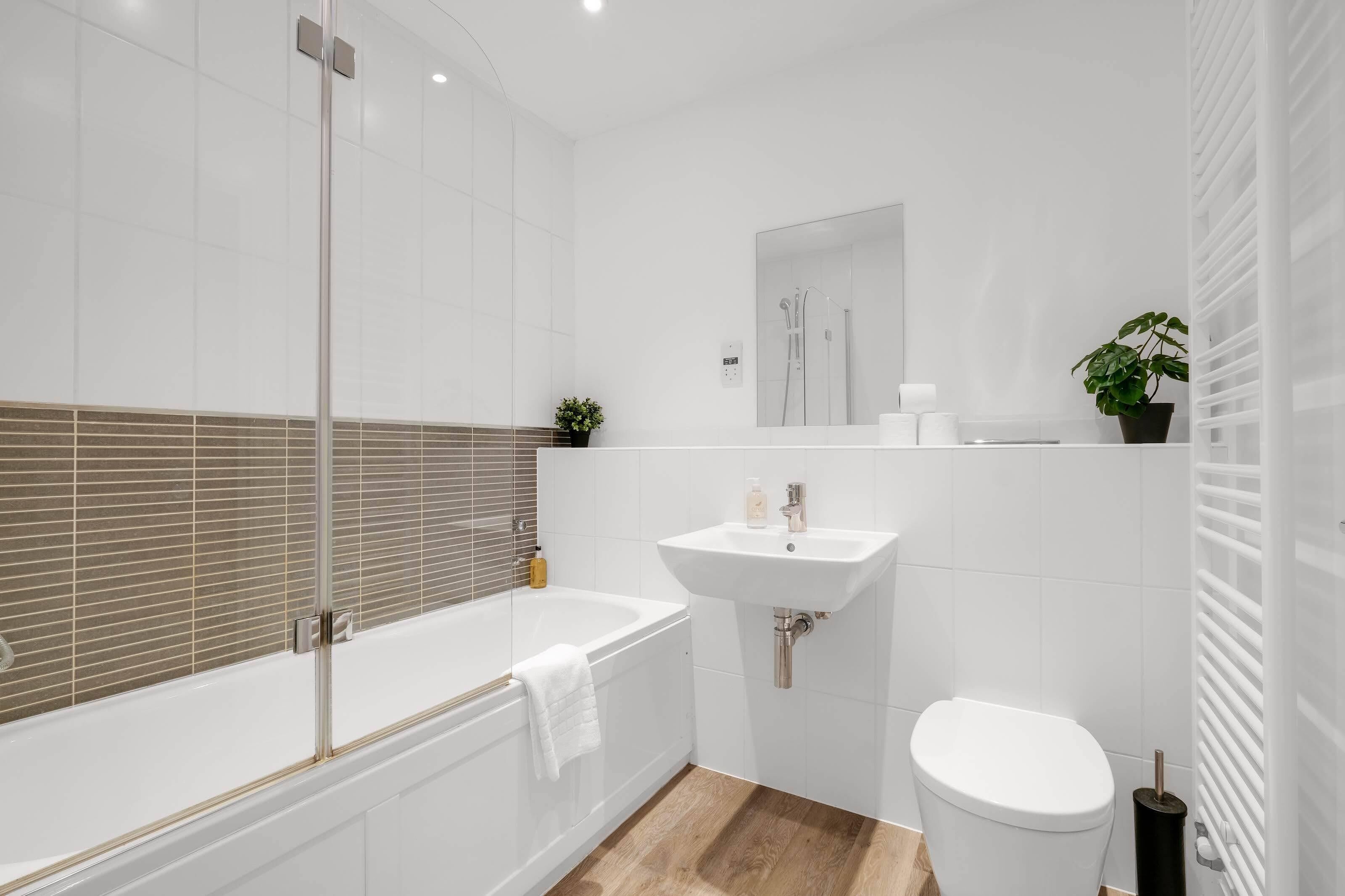 House | Bathroom | Shower, rainfall showerhead, hair dryer, towels