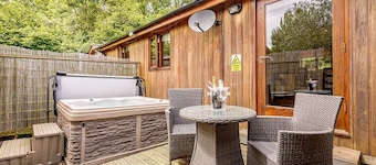 Deluxe lodge designed with luxury in mind.