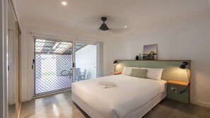 2 bedrooms, iron/ironing board, bed sheets - Beach Lane - Lifestyle Yamba (YAMBA)