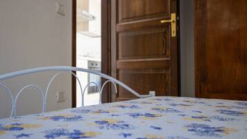 2 chambres, bureau, fer et planche à repasser, Wi-Fi gratuit