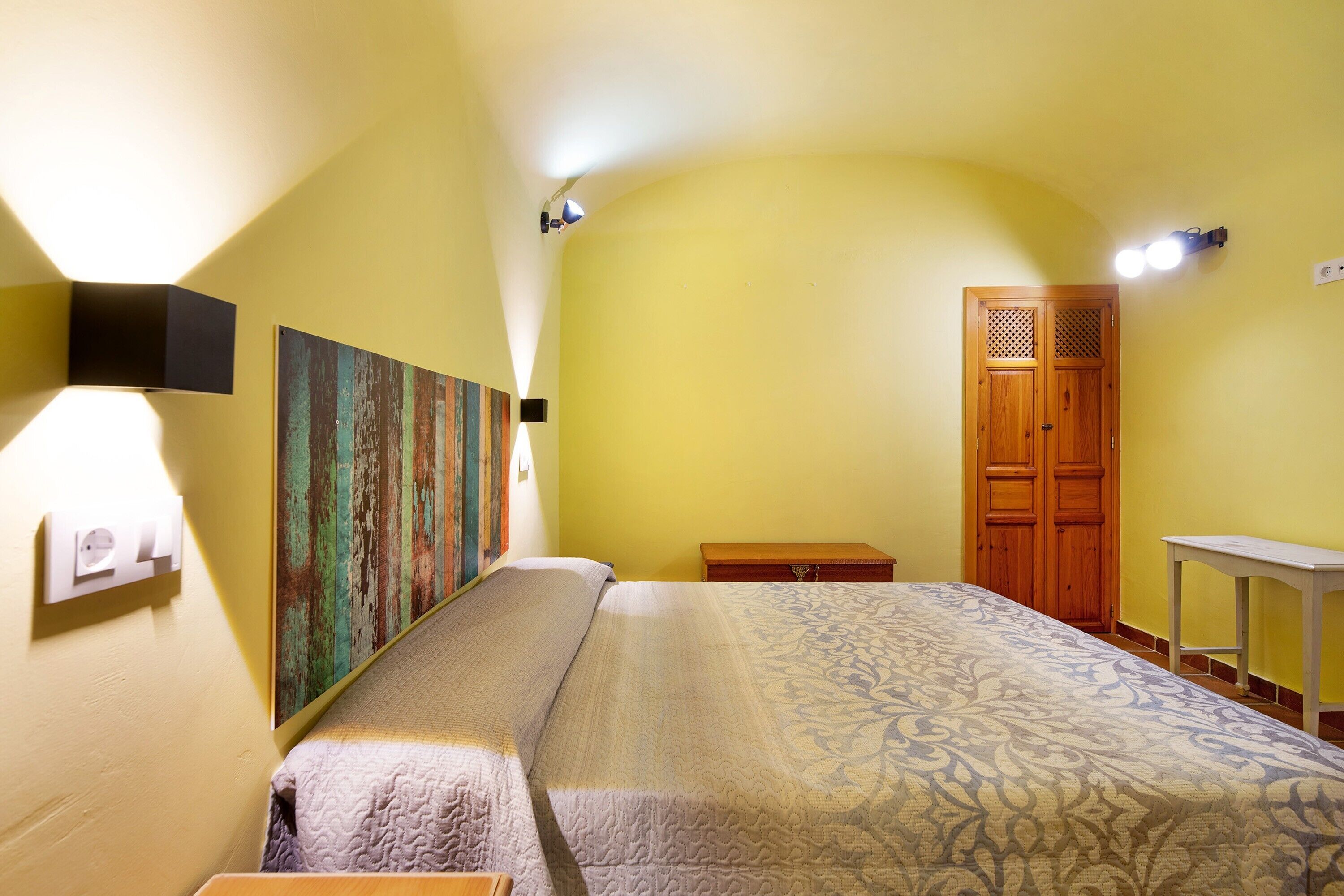 1 bedroom, iron/ironing board, bed sheets