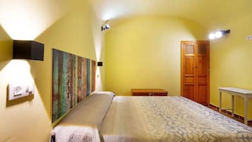 1 bedroom, iron/ironing board, bed sheets