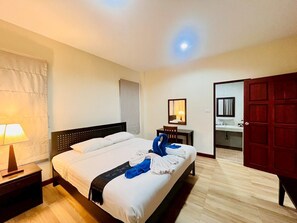 Family House 1 | Decoración personalizada, cortinas blackout, wifi gratis y ropa de cama 