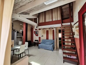 Interior - Vacation Home "Le Bramefont" with Private Terrace, Shared Garden & Wi-Fi (Dornas)