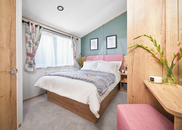 3 bedrooms, iron/ironing board