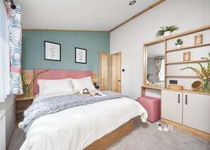 3 Schlafzimmer, Bügeleisen/Bügelbrett