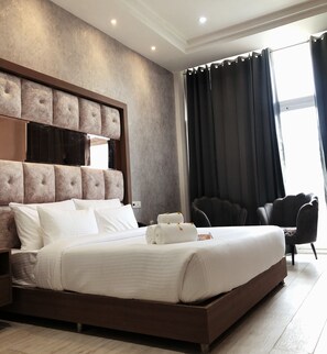 Deluxe-dobbeltværelse | Skrivebord, lydisolering, strygejern/strygebræt, gratis Wi-Fi