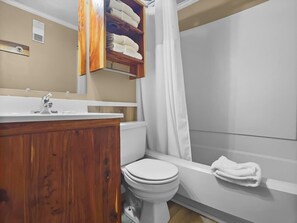 Articles de toilette (gratuits), serviettes fournies