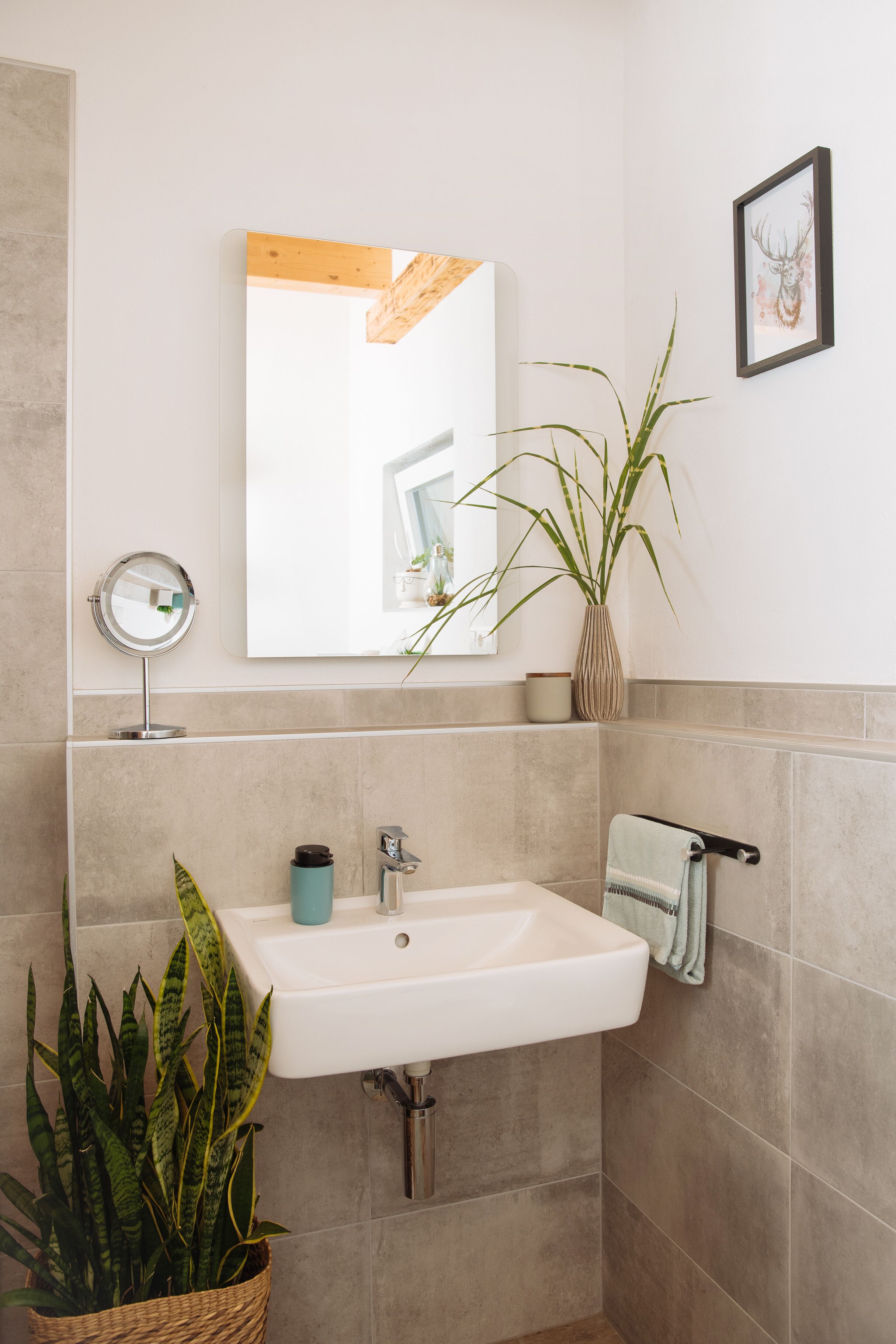 Haartrockner, Handtücher, Seife, Shampoo