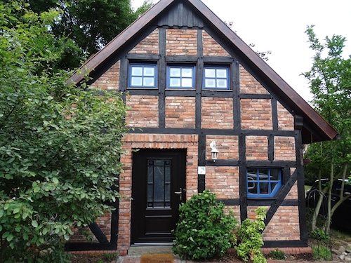 Gemütliches Fachwerkhaus in ruhiger Umgebung in direkter Nähe zum Dümmer See.