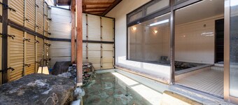 ฟูจิ ซากุระ ออนเซ็น เรียวกัง