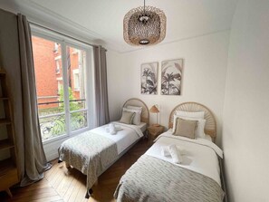 3 Schlafzimmer, Schreibtisch, Bügeleisen/Bügelbrett, kostenloses WLAN