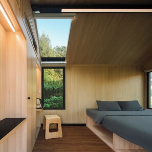 1 bedroom, desk, laptop workspace, free WiFi