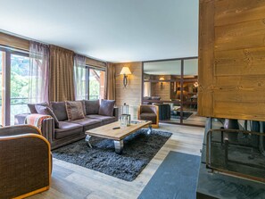Interior - Luxury apartment with fireplace, balcony and wifi in Val-d'Isère (Val-d'Isère)