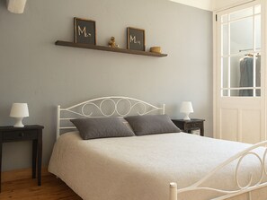 3 camere