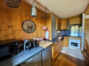 Fridge, microwave, dishwasher, coffee/tea maker