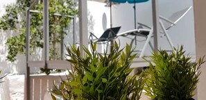 Property grounds - Pretty Canarian House in Alcalá  (Alcalá)