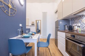 洗碗机、烤面包机、厨具/餐具