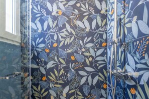 Shower, bidet, towels - GuestHost - Casa Daimò Bologna Exhibition Area! (Bologna)