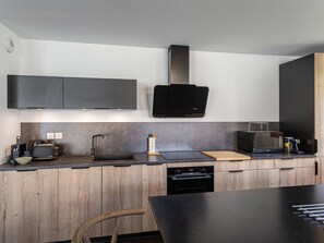 Fridge, microwave, oven, dishwasher