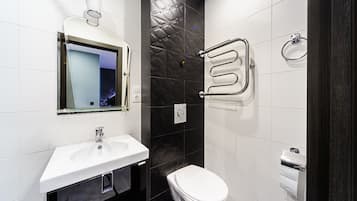 City Apartment | Bathroom