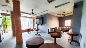 Lobby - Mother's Home (Ho Chi Minh City)