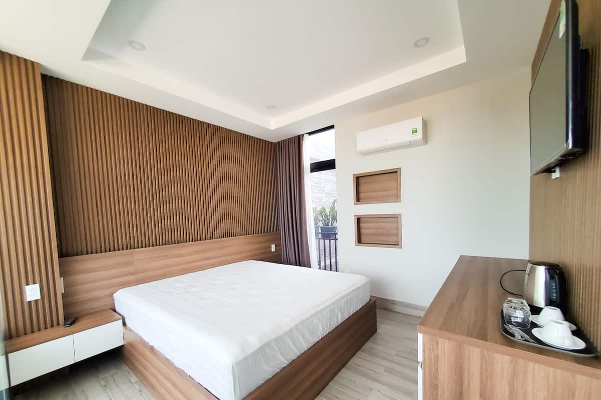 Premium Apartment, Balcony, City View | 1 bedroom, minibar, desk, laptop workspace