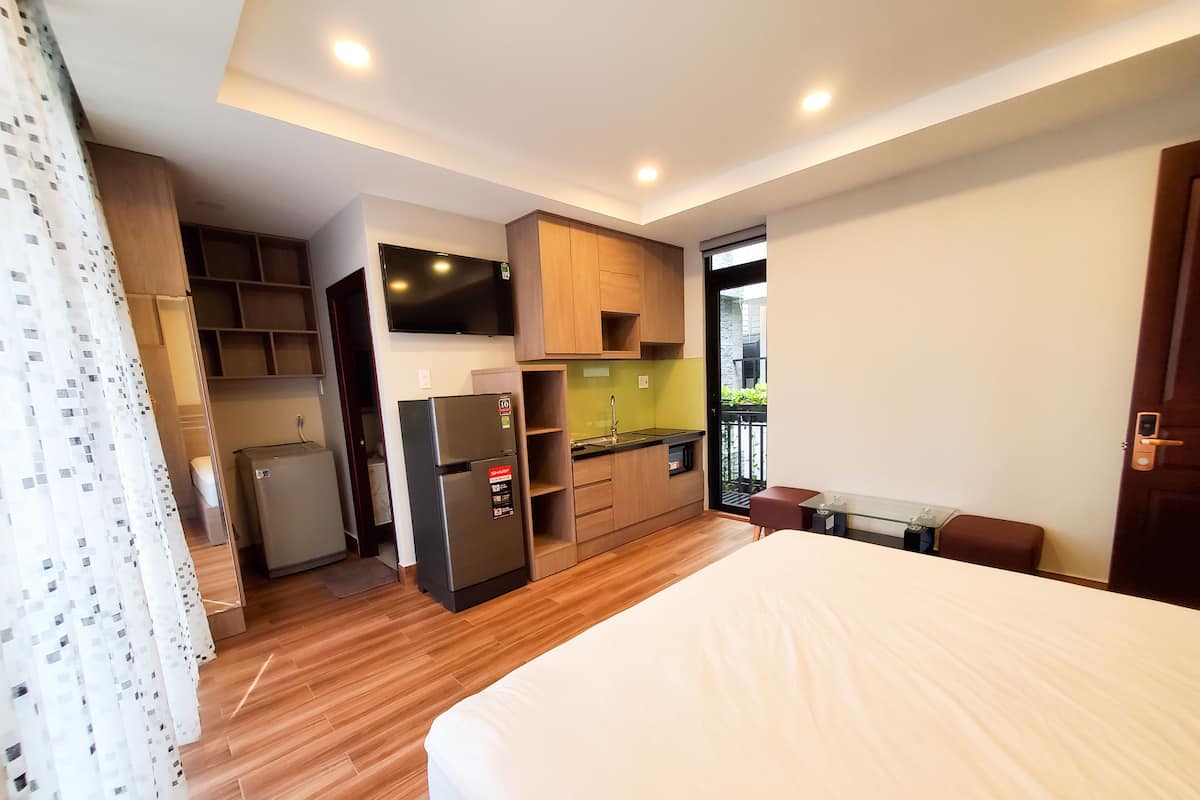 Deluxe Studio | 1 bedroom, minibar, desk, laptop workspace