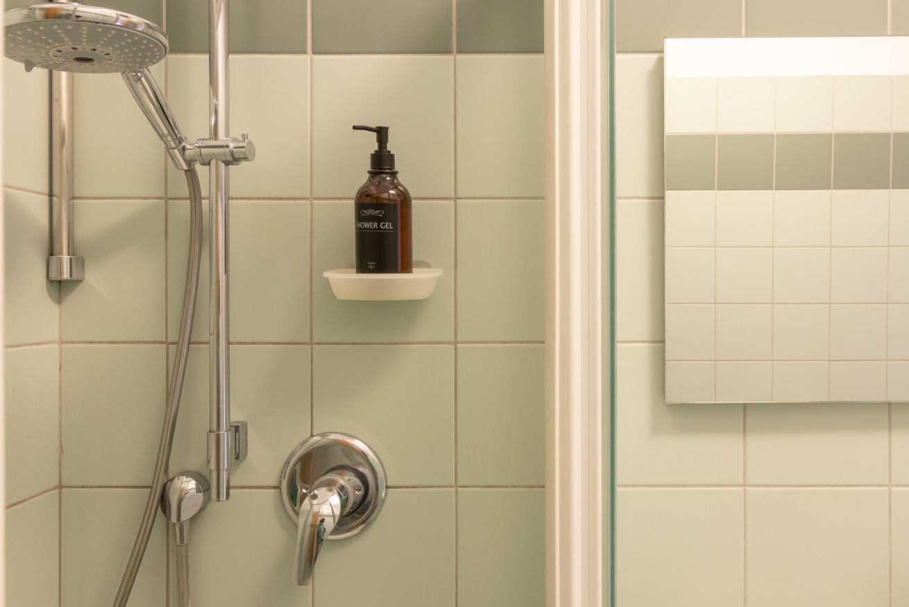 Dusche, Haartrockner, Bidet, Handtücher
