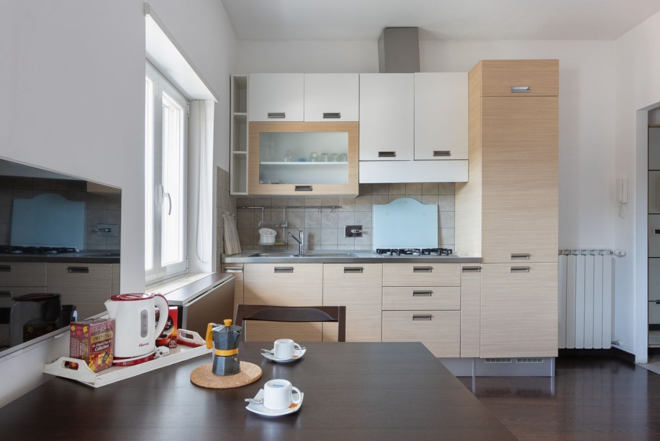 Frigorifero, forno, piano cottura, lavastoviglie