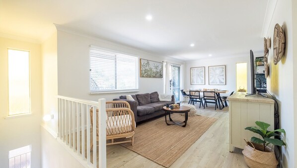 Smart TV - Holiday on Horace, 1, 74 Horace St - Wi-Fi , two living areas (Shoal Bay)