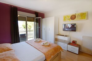 2 quartos, escrivaninha, Wi-Fi de cortesia, roupa de cama