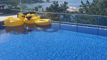 Piscina stagionale all'aperto