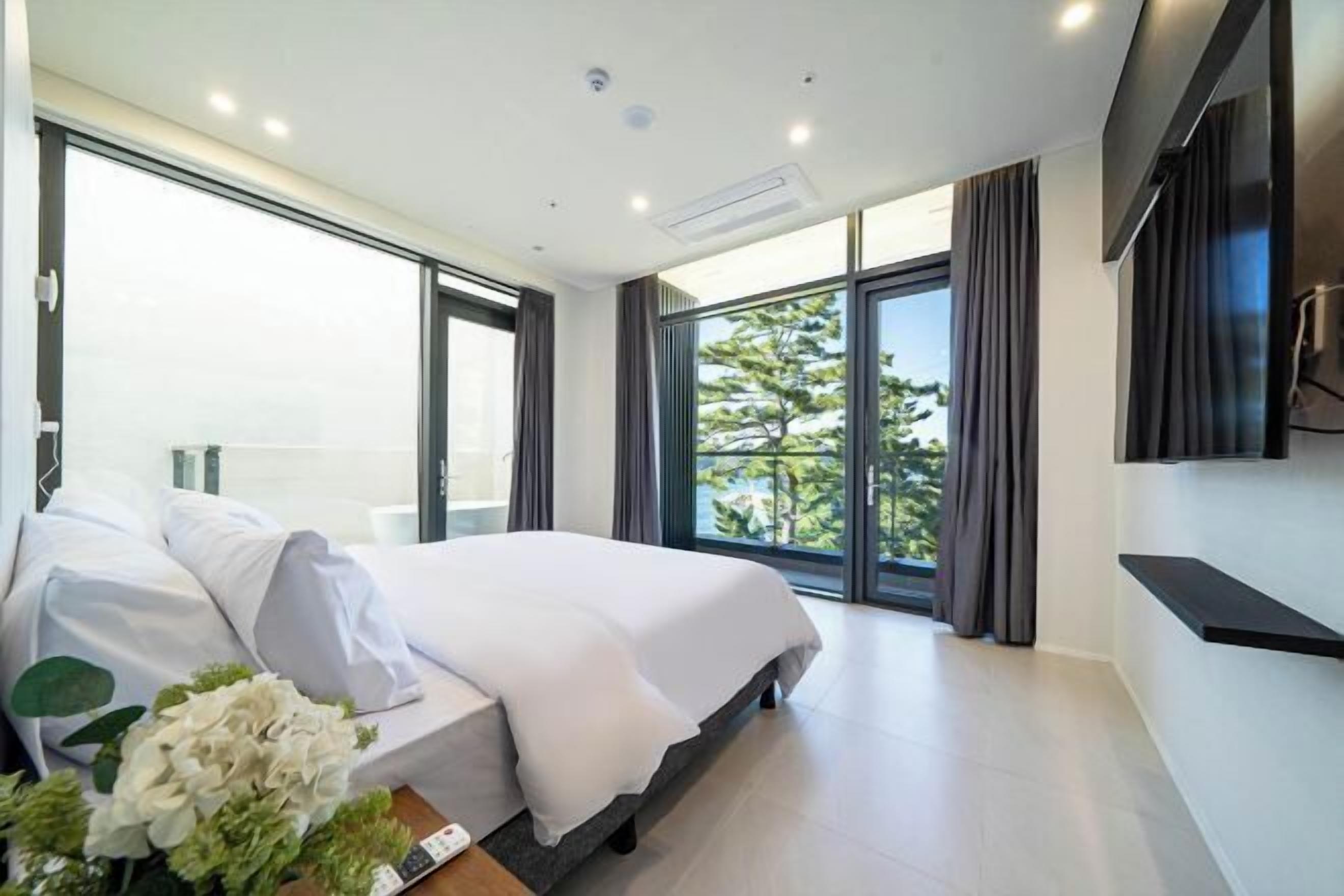 客室ごとに異なる装飾、客室ごとに異なるインテリア、WiFi (無料)、ベッドシーツ