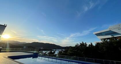 Hillsnorkelbeach hotel