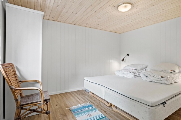 3 bedrooms, travel cot, free WiFi