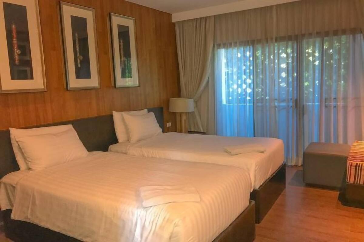 1 bedroom, in-room safe, individually decorated, individually furnished