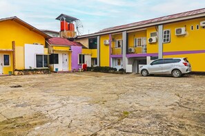 Front of property - Hotel O Wisma Permata Syariah (Bangko)