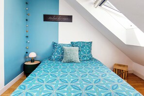 3 bedrooms, iron/ironing board, travel crib, free WiFi