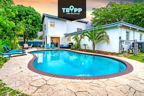 Pool - Cozy Home with Refreshing Pool (Pompano Beach)